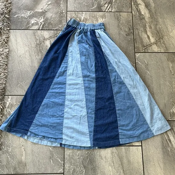 💙 Love The Label Anthropologie Denim Midi Skirt Size XS Colorblock Denim Cotton