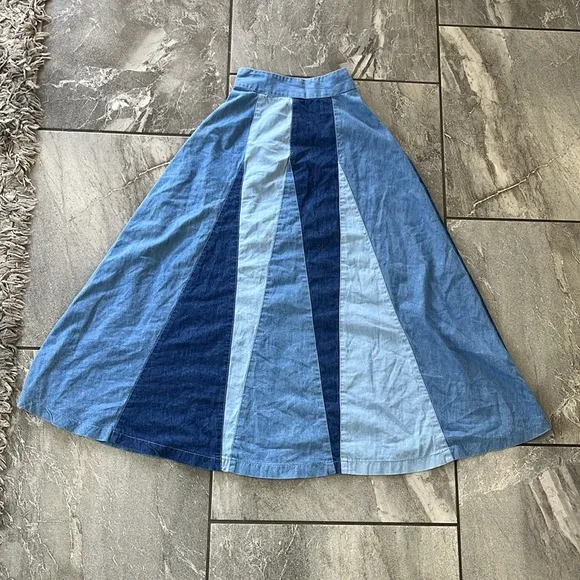 💙 Love The Label Anthropologie Denim Midi Skirt Size XS Colorblock Denim Cotton