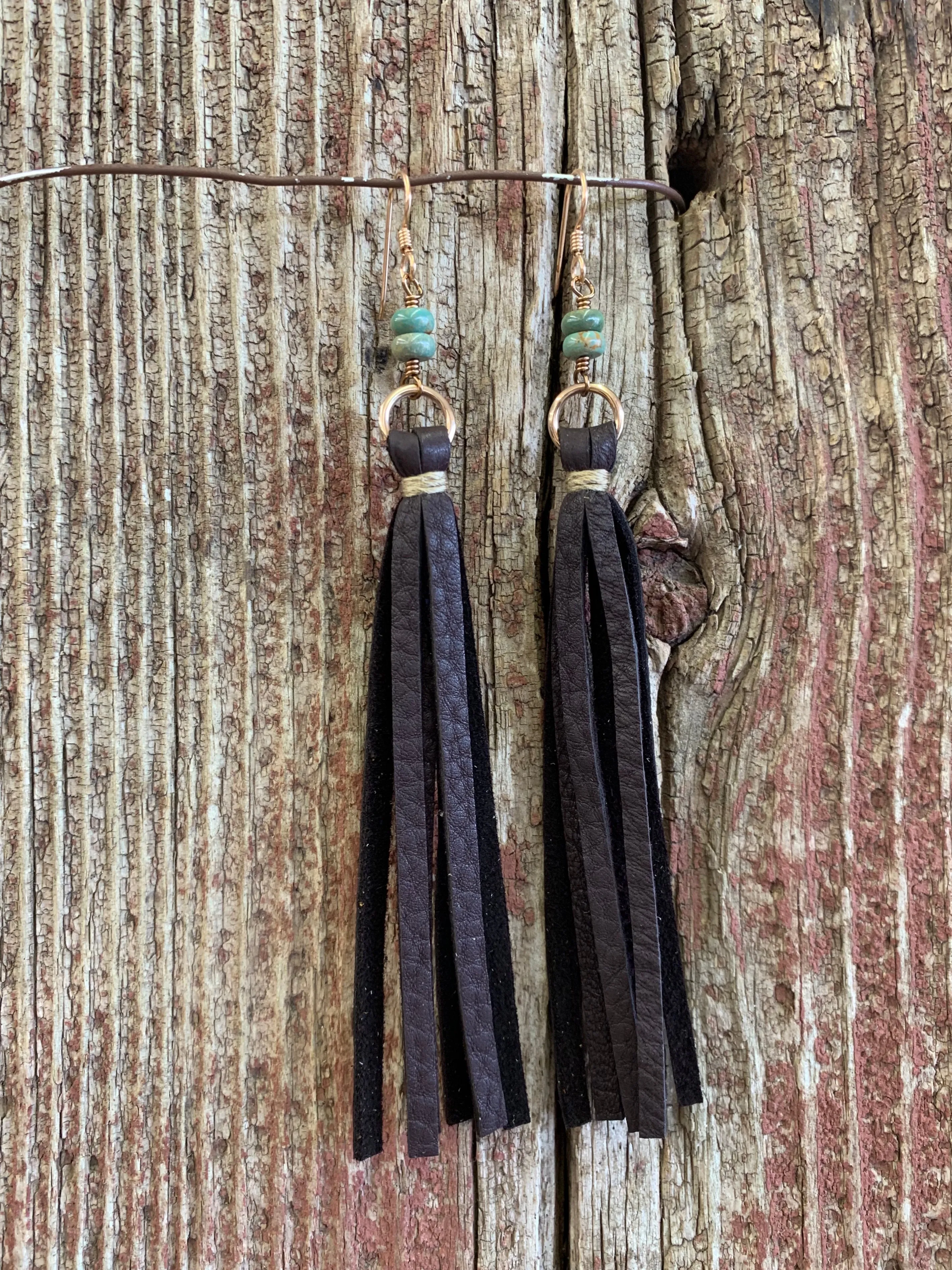 13881 Leather Tassel w/Stone Earring