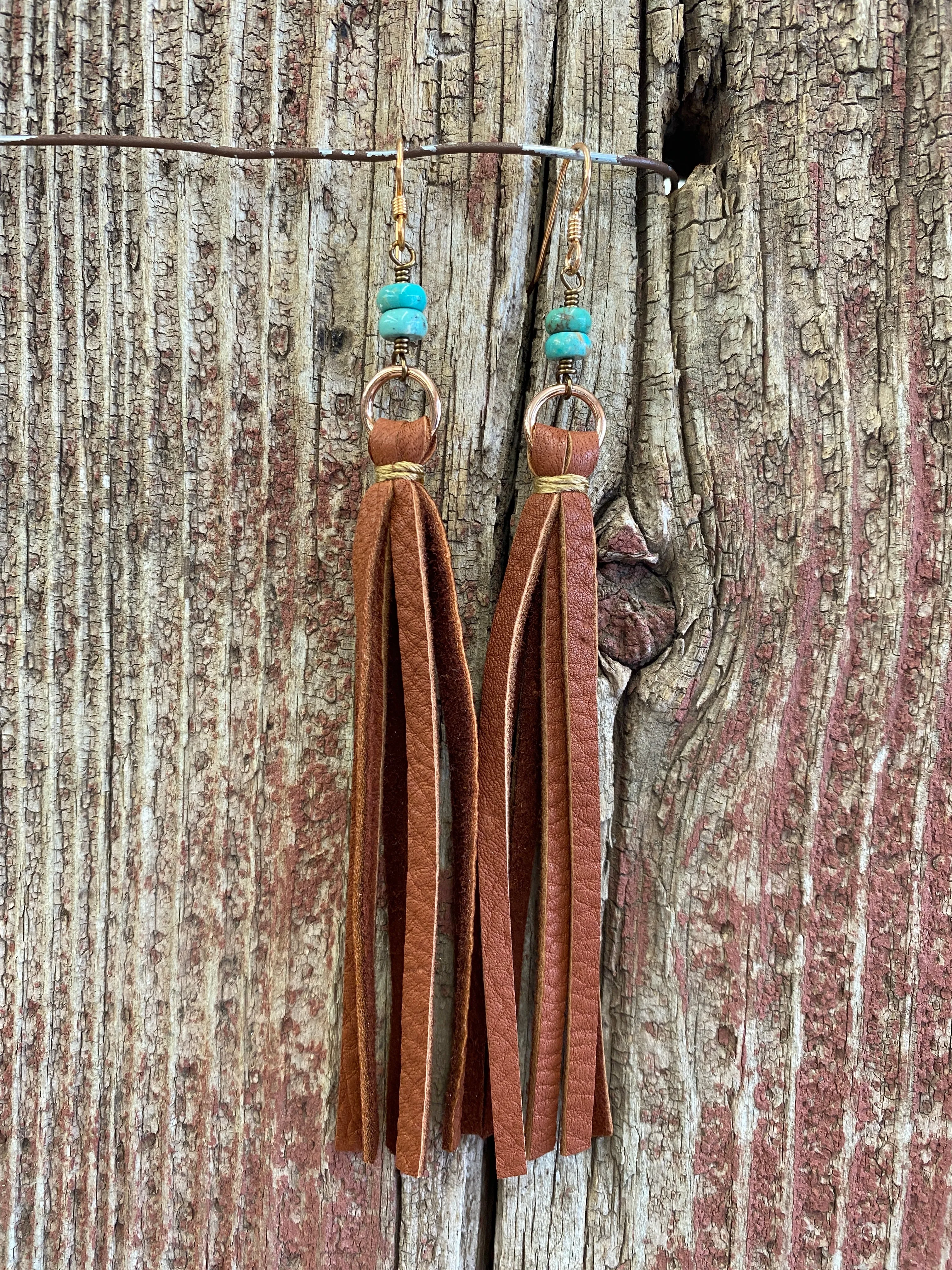 13881 Leather Tassel w/Stone Earring