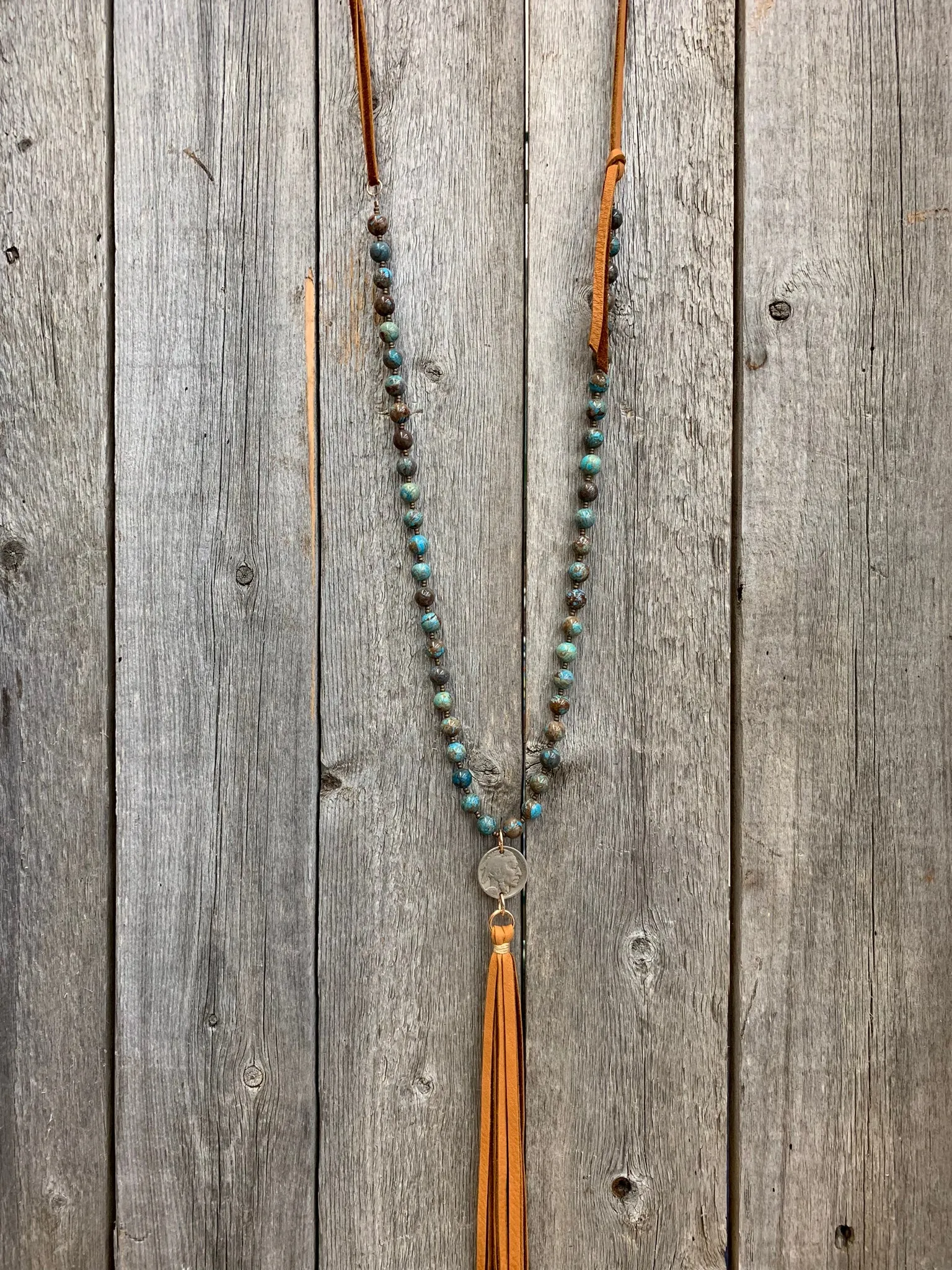 16408 Gem Silica, Nickel & Tassel