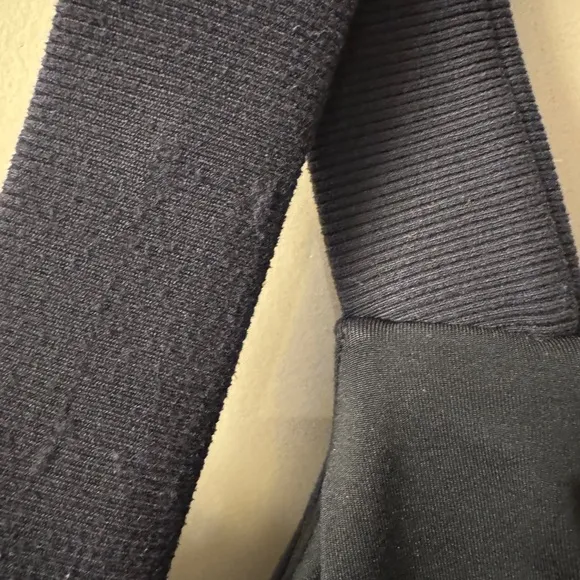 Alo Emulate Bra, Black