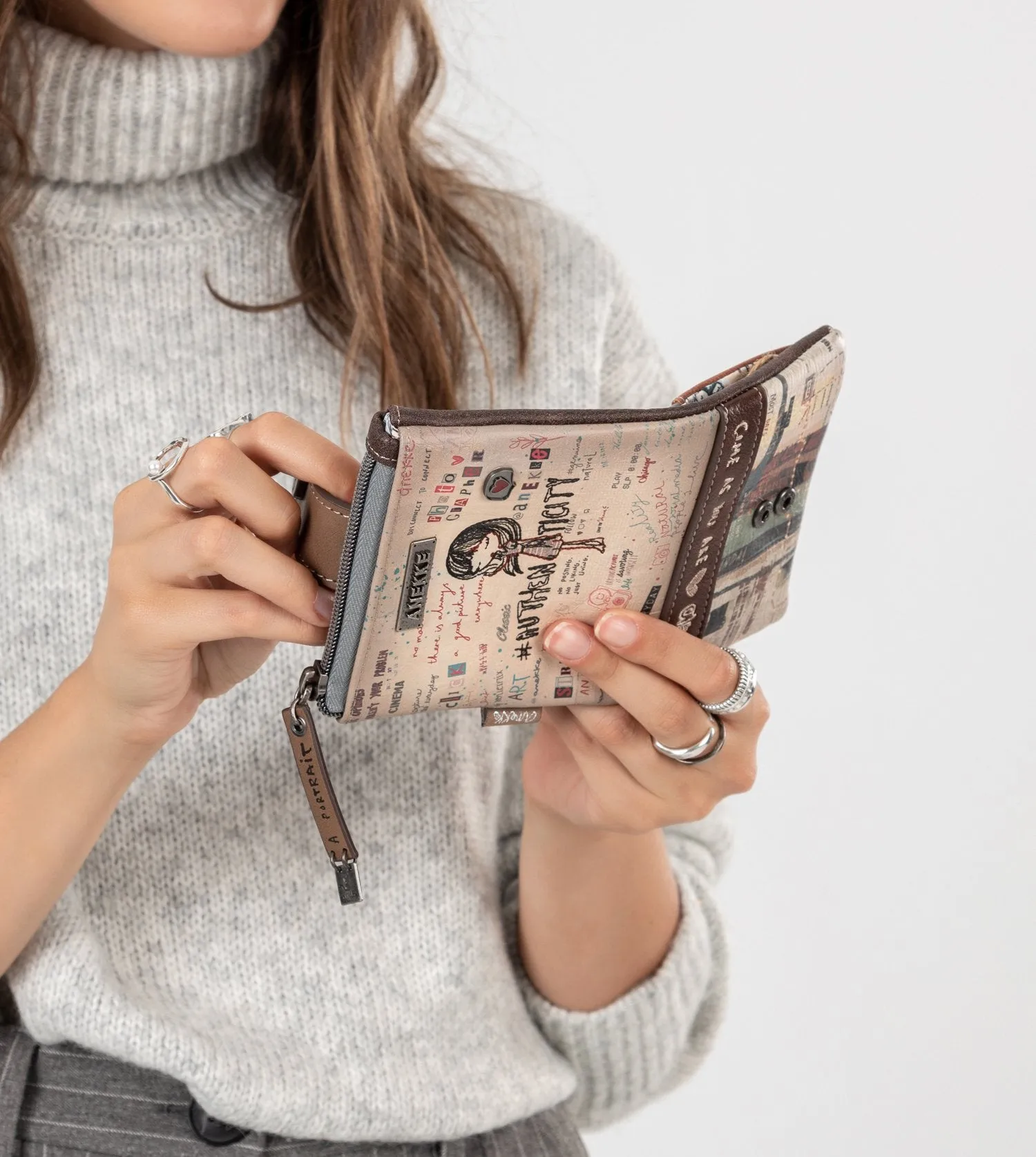 Authenticity small flexible wallet