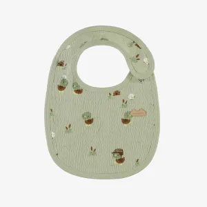 Bavoir vert sauge à motifs de canetons en jersey crêpé, naissance || Sage green bib with ducks print in crinkle jersey, newborn