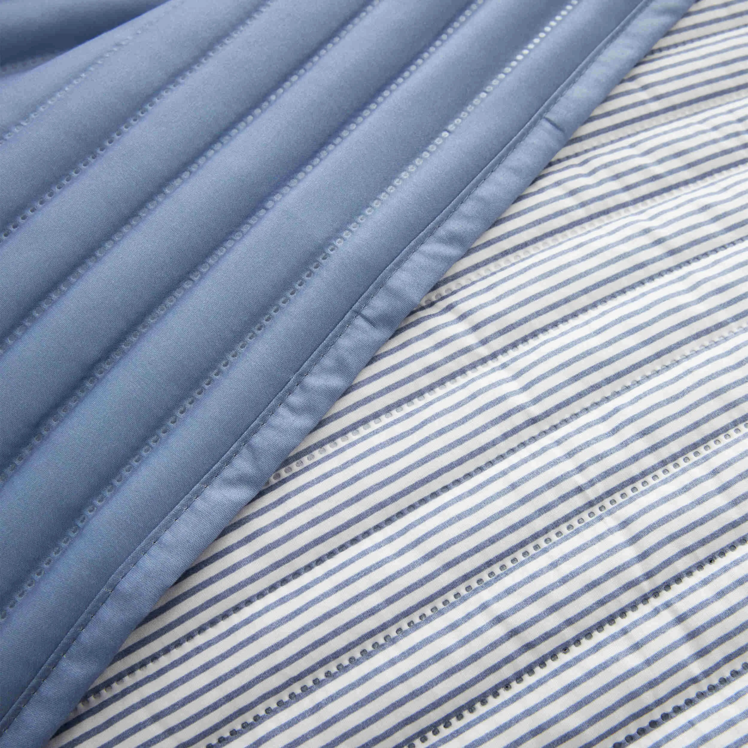Catherine Lansfield Stripe Bedspread - Blue