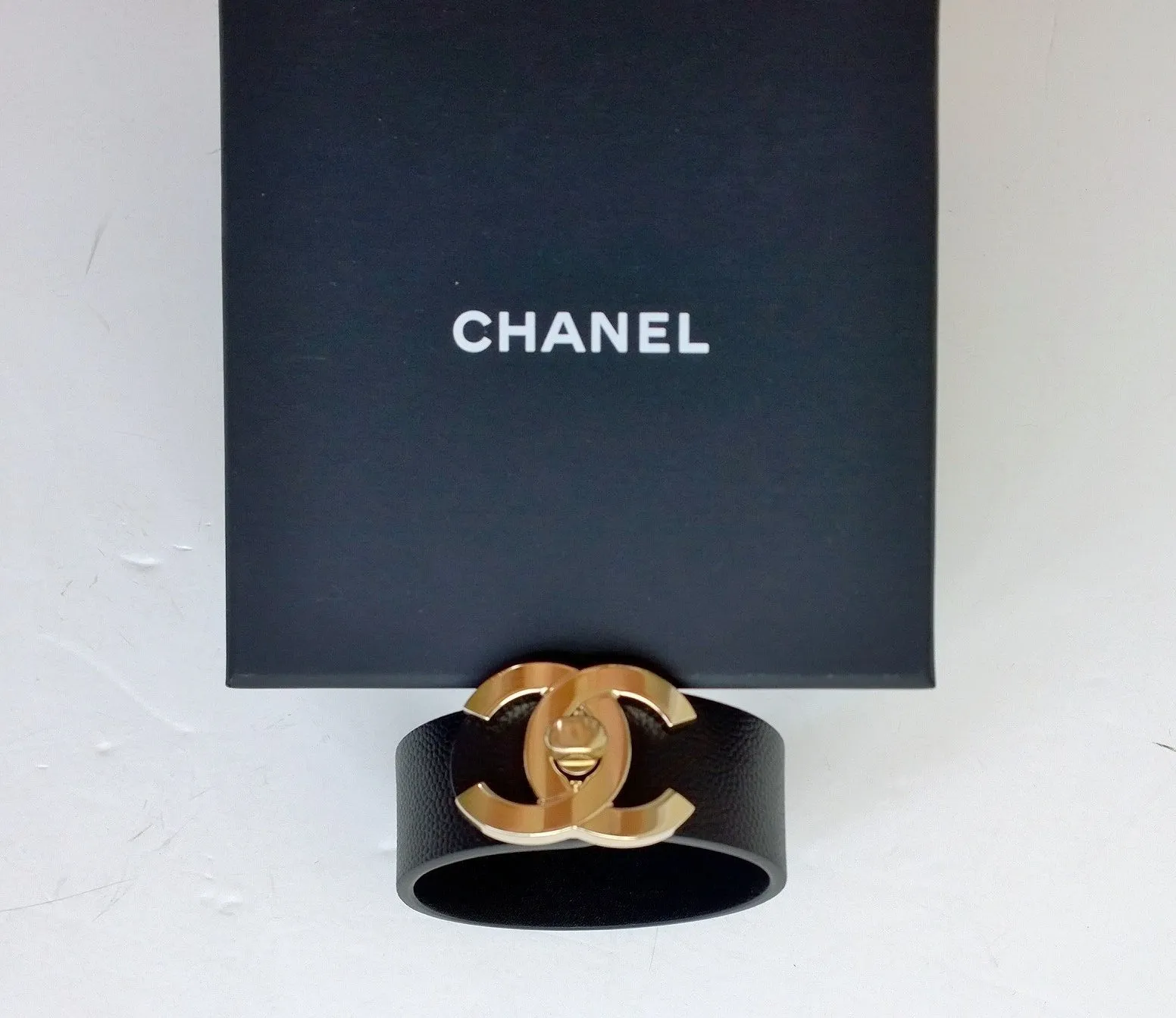 Chanel CC Cuff Bracelet in Black Leather Gold Logo Jewelry Jewellery New Large Size