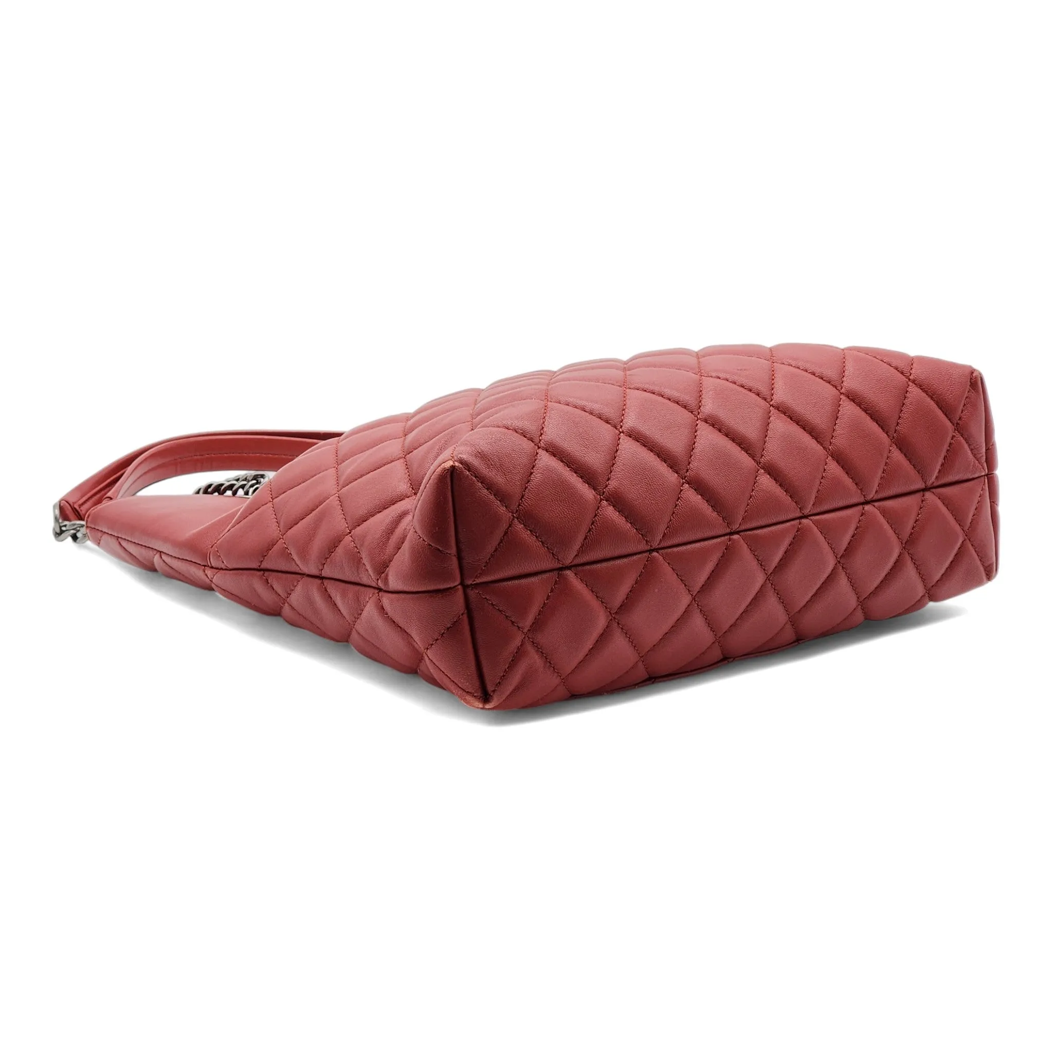 Chanel Urban Delight Quilted Leather Chain Tote in Red