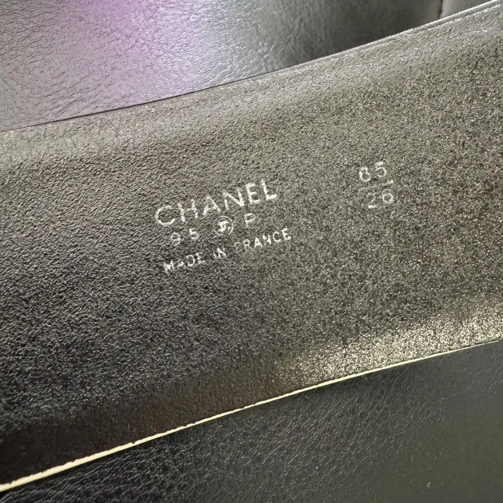 CHANEL Vintage 90s Black and White Striped Leather Waist Belt