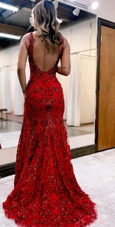 Charming Straps V-neck Red Bodice Prom Dress Evening Gown with Slit
