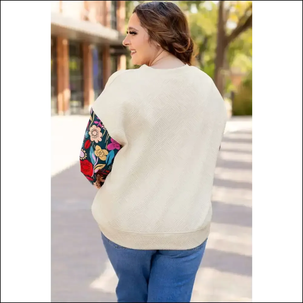 Chic White Floral Patchwork: Finally, a Size Pullover that Fits ! 🌼needful Things🌼