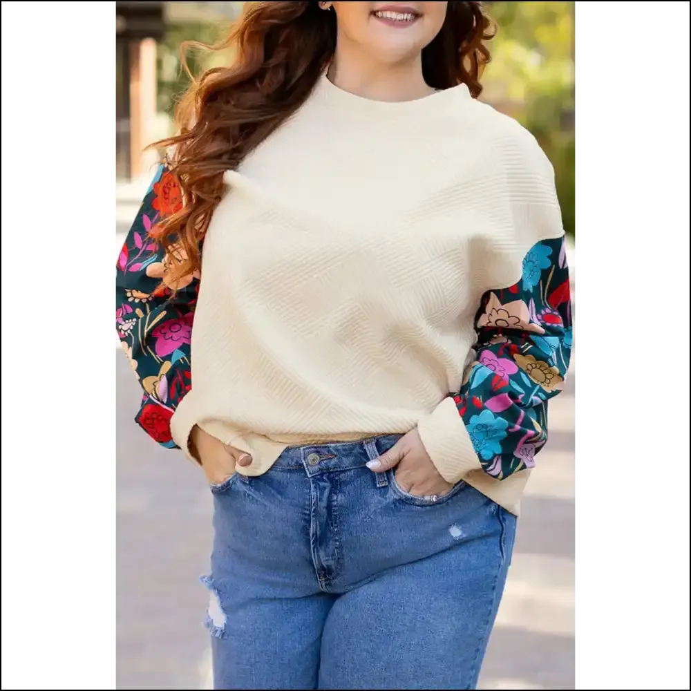 Chic White Floral Patchwork: Finally, a Size Pullover that Fits ! 🌼needful Things🌼