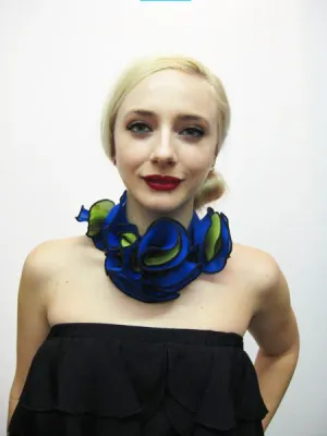 Choker With Flowers