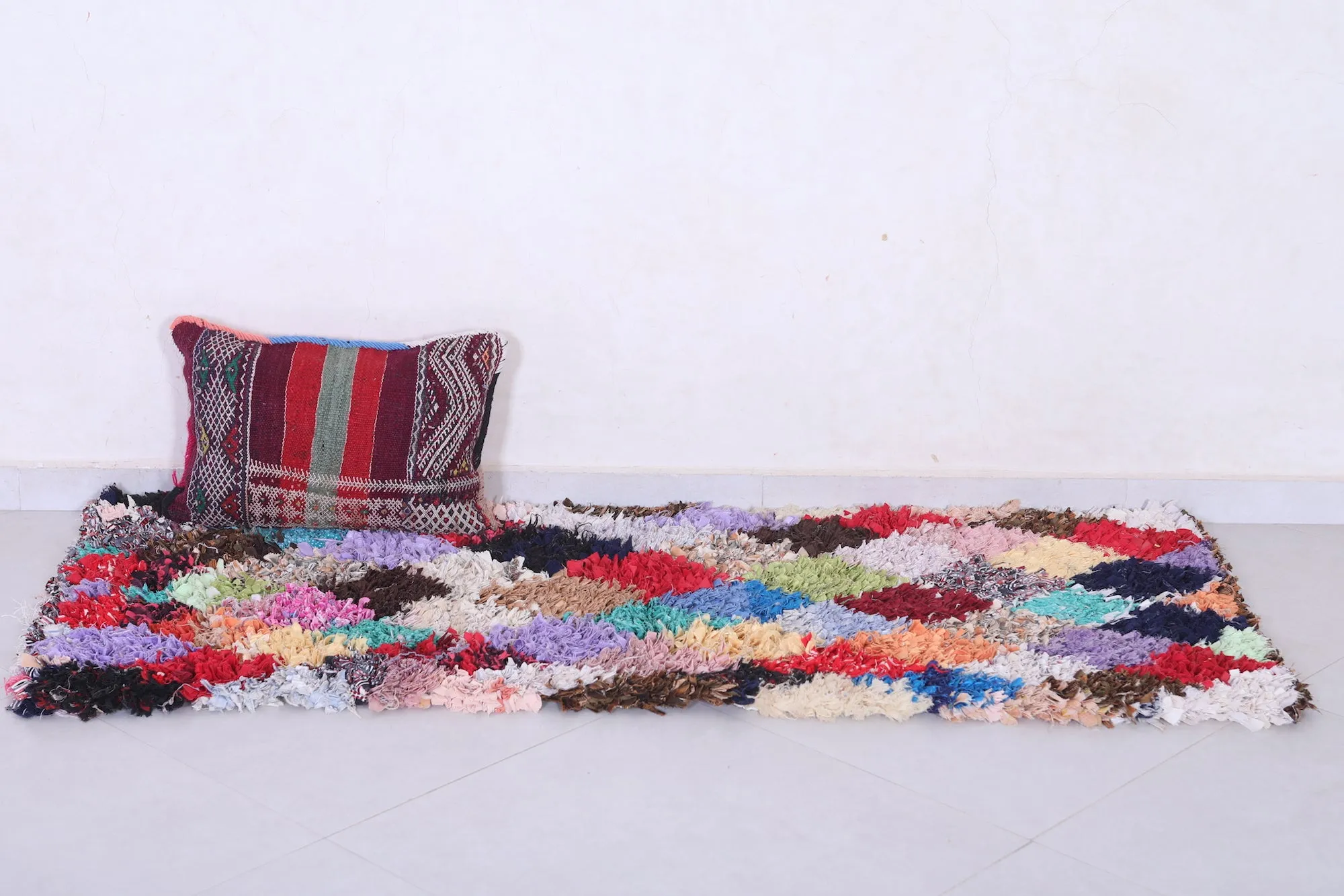 Colorful Moroccan Boucherouite Rug – Handmade Shag Carpet (2.5 x 5.7 ft)