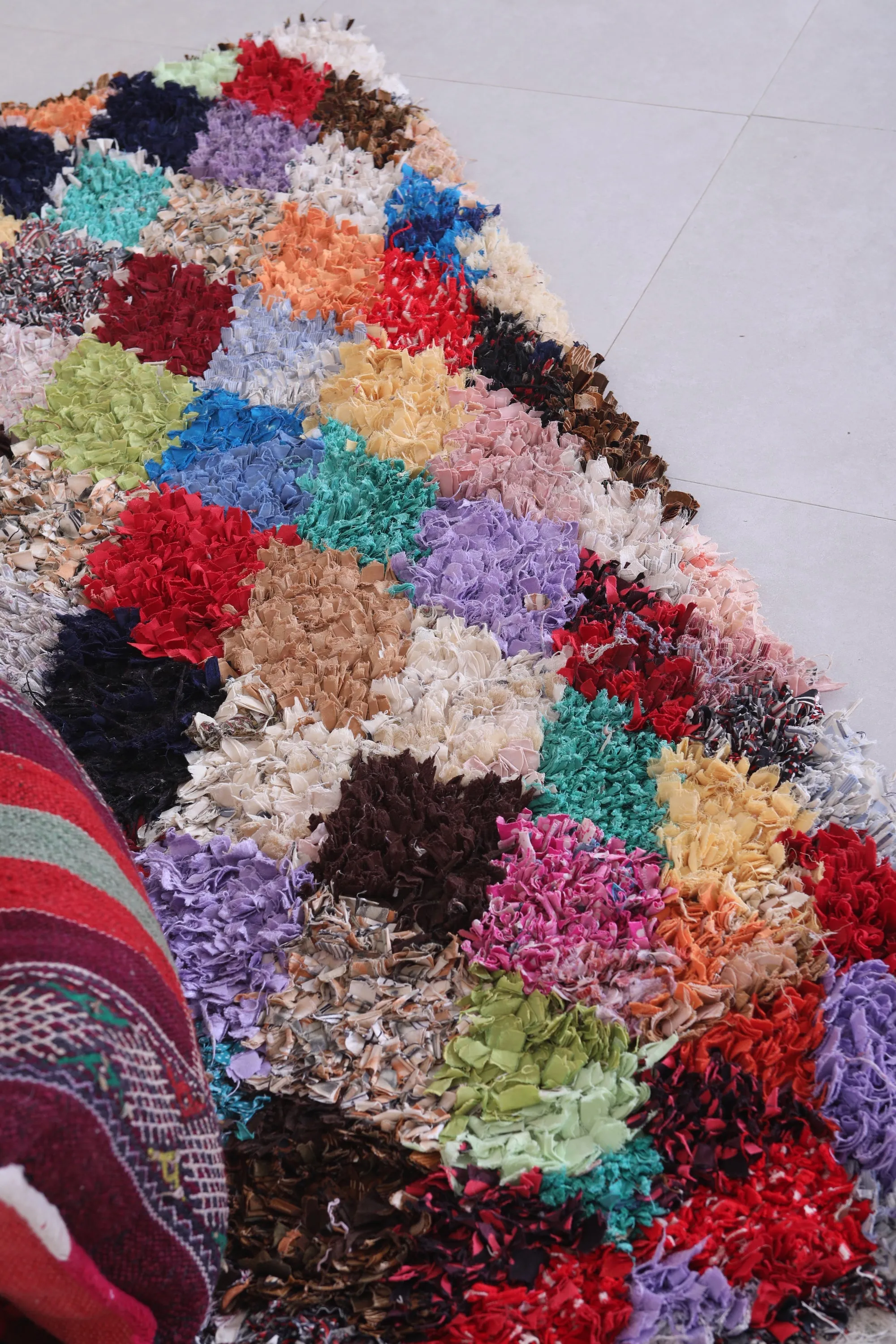 Colorful Moroccan Boucherouite Rug – Handmade Shag Carpet (2.5 x 5.7 ft)