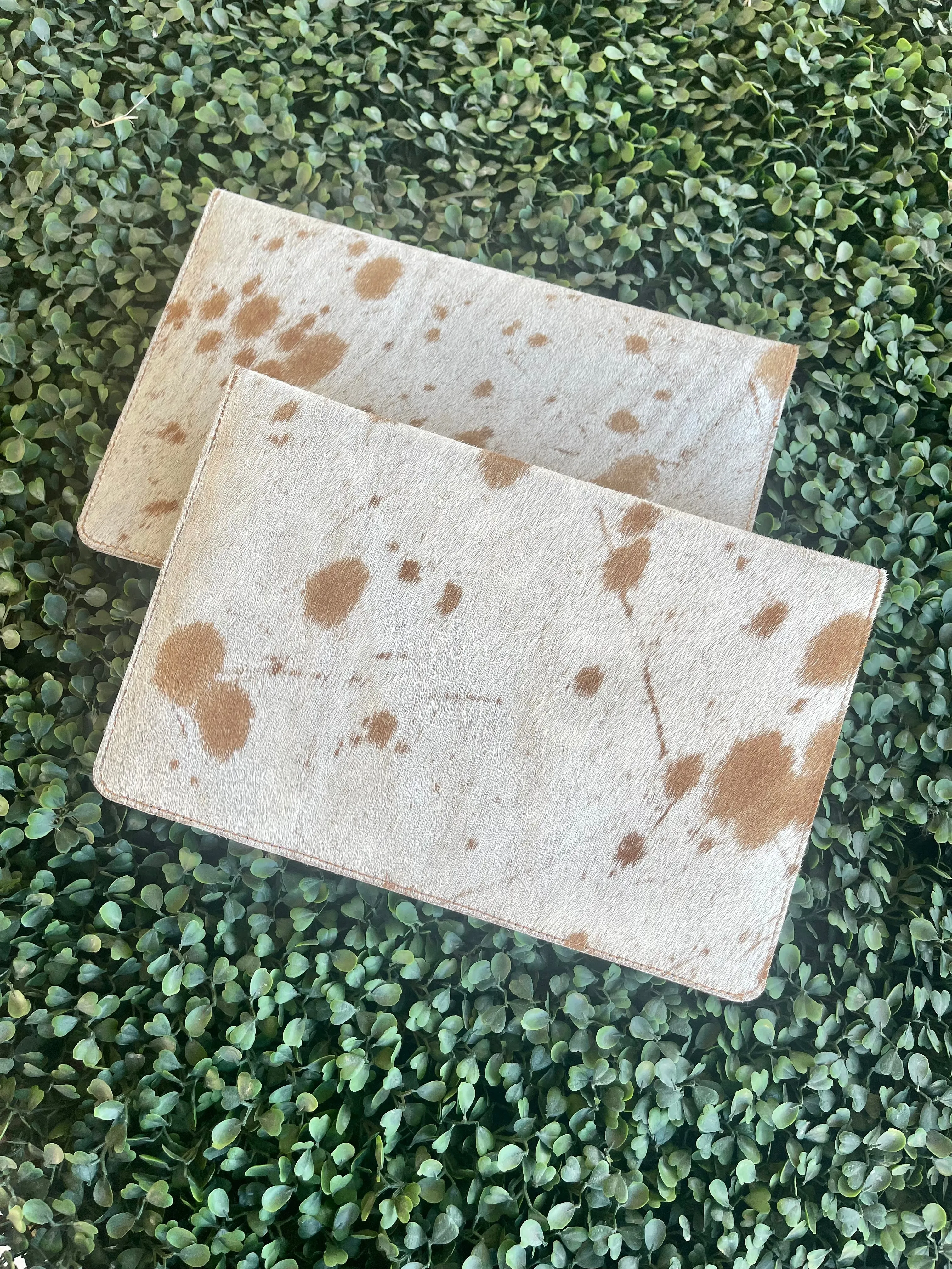 DE345TAN HIDE ENVELOPE CLUTCH