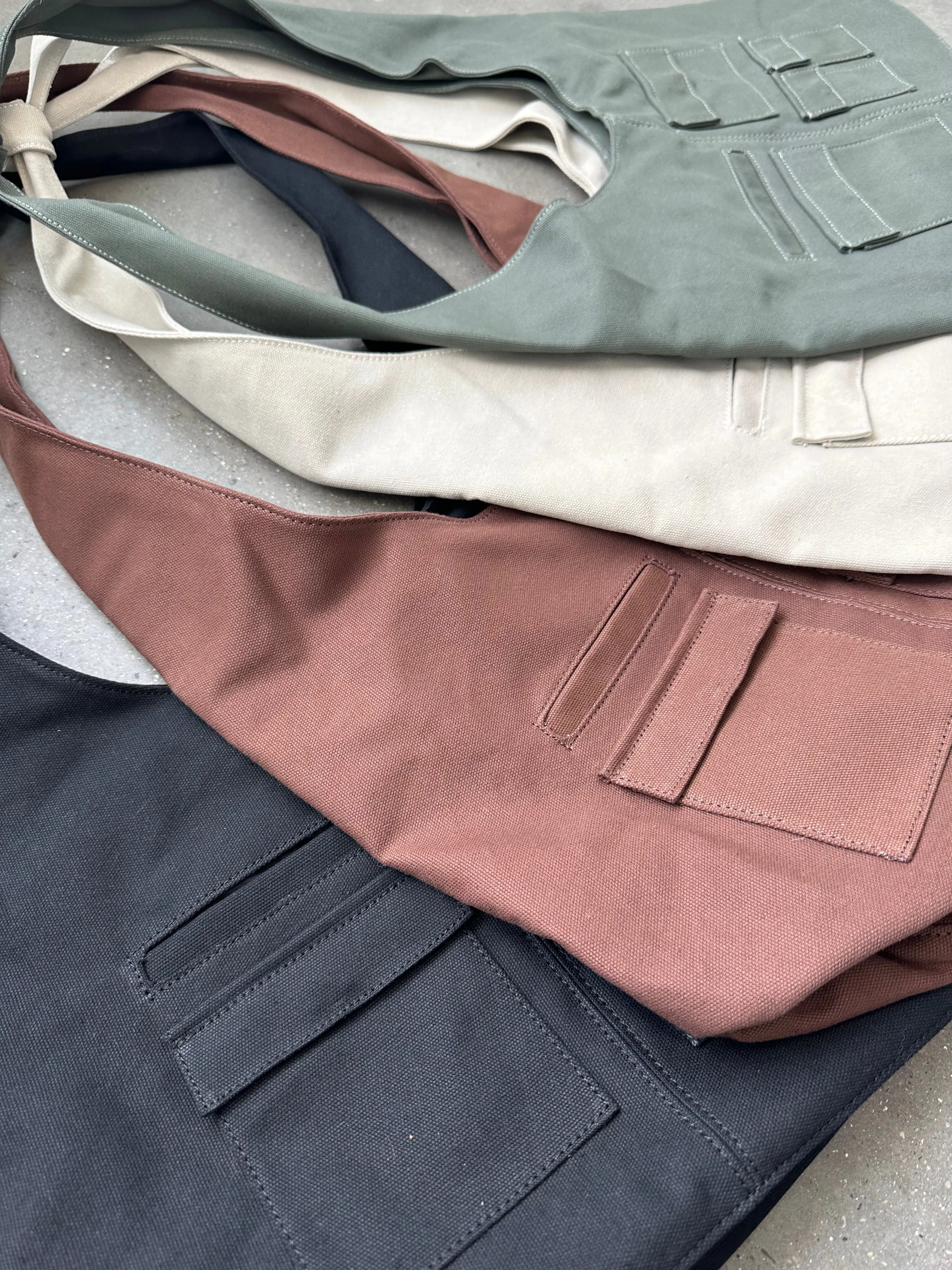 EARTH BROWN UTILITY BAG
