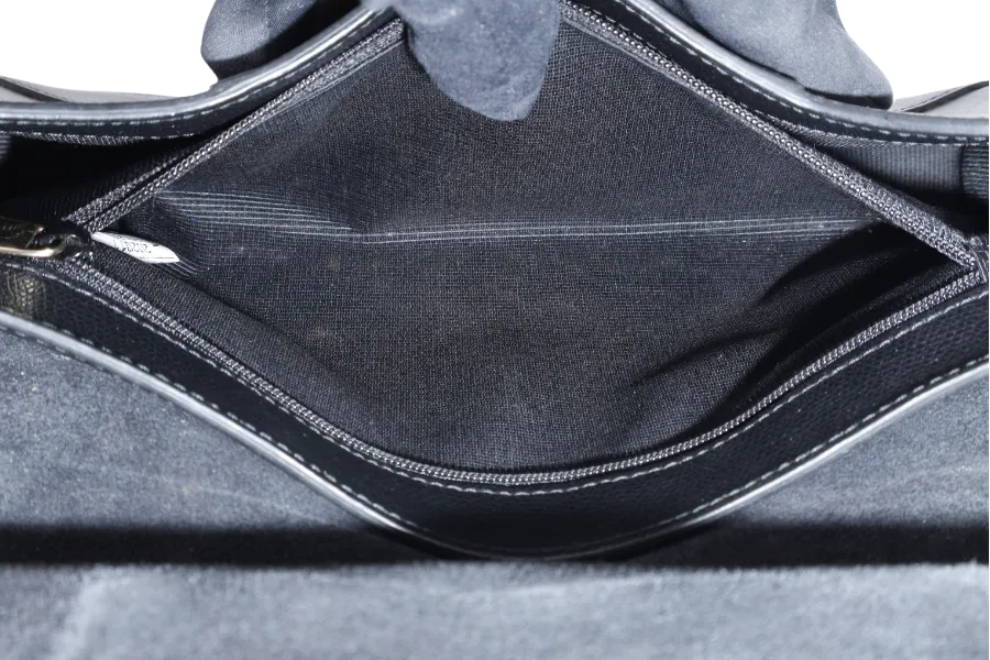 FURLA ENVELOPE CHAIN BAG MEDIUM BLACK CALF LEATHER GOLD HARDWARE NO DUST COVER