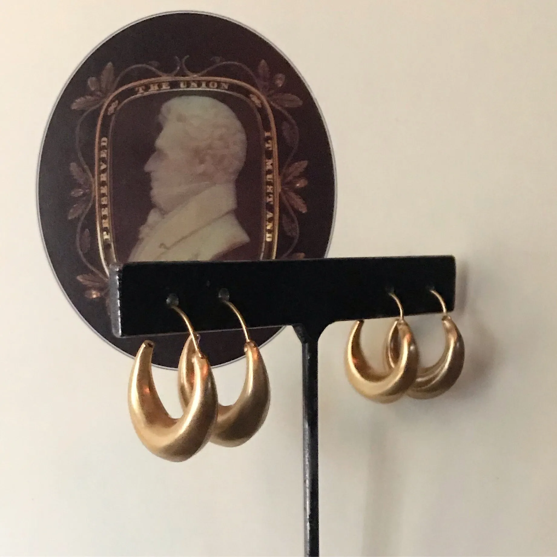 Gillian Conroy 18k Small Ruchi Hoops Earrings