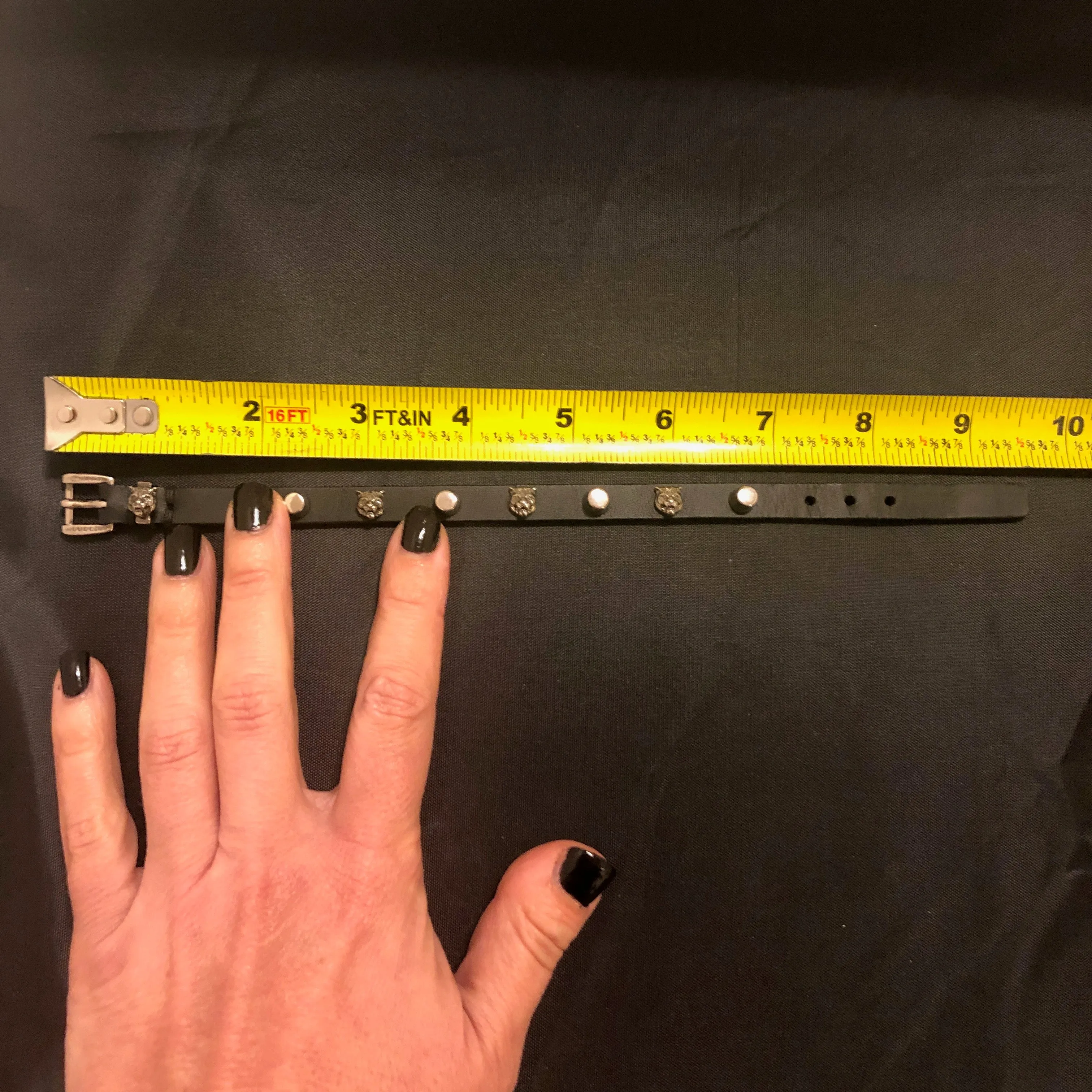 Gucci Studded Feline Head Leather Bracelet in Black
