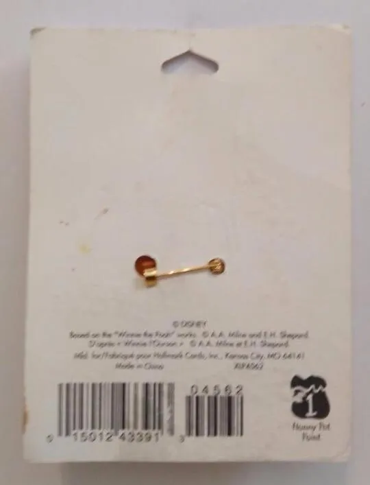 Hallmark Winnie the Pooh Piglet Holiday Pin