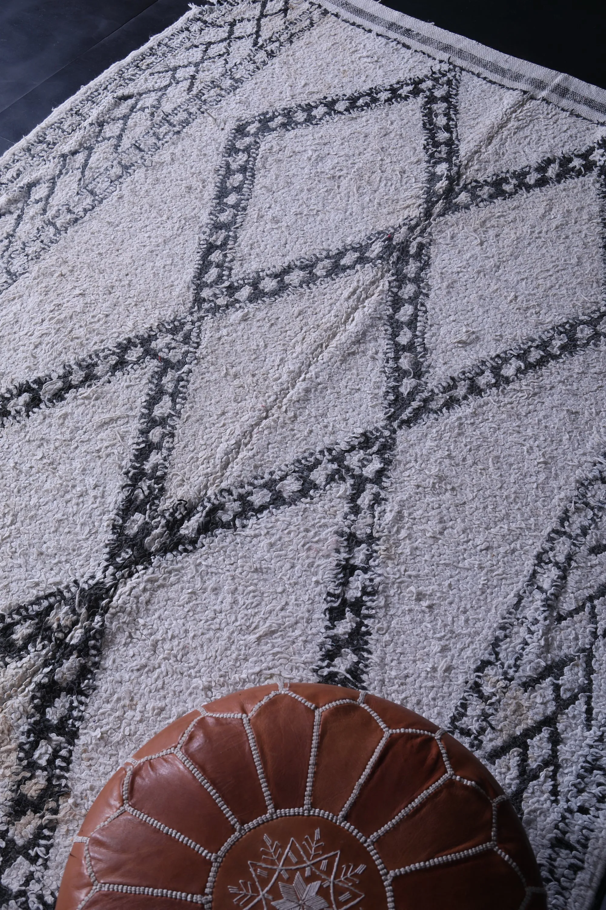 Handmade Trellis Rug – 5.8 x 8.4 ft Authentic Berber Wool Rug