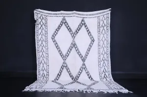 Handmade Trellis Rug – 5.8 x 8.4 ft Authentic Berber Wool Rug