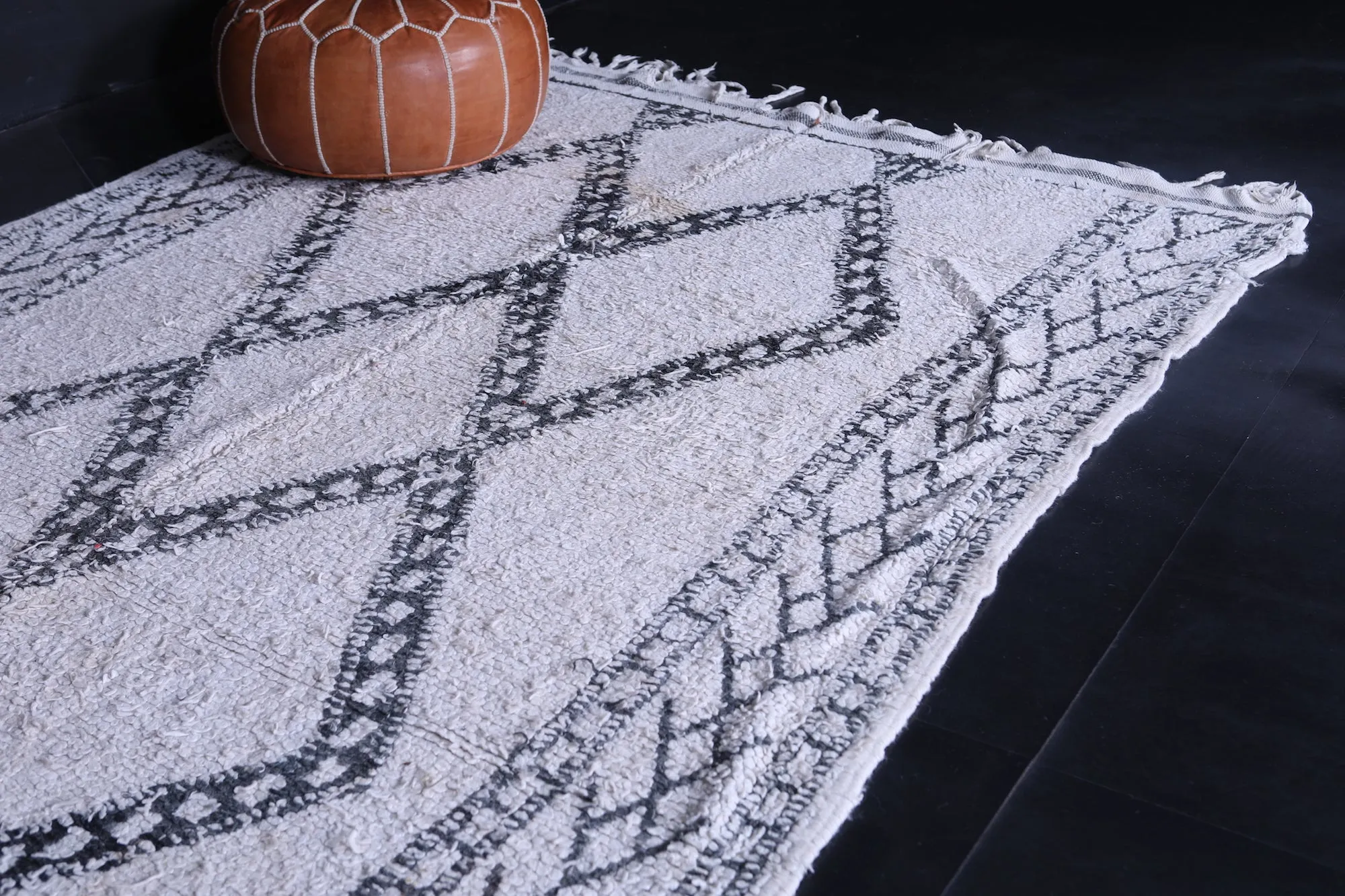 Handmade Trellis Rug – 5.8 x 8.4 ft Authentic Berber Wool Rug