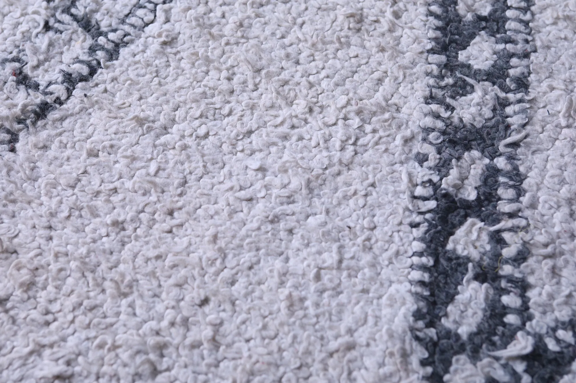 Handmade Trellis Rug – 5.8 x 8.4 ft Authentic Berber Wool Rug