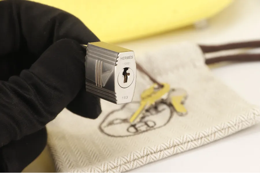 HERMES PICOTIN 18 STAMP B (YEAR 2023) LIME CLEMENCE LEATHER PALLADIUM HARDWARE WITH LOCK&KEYS , DUST COVER AND BOX