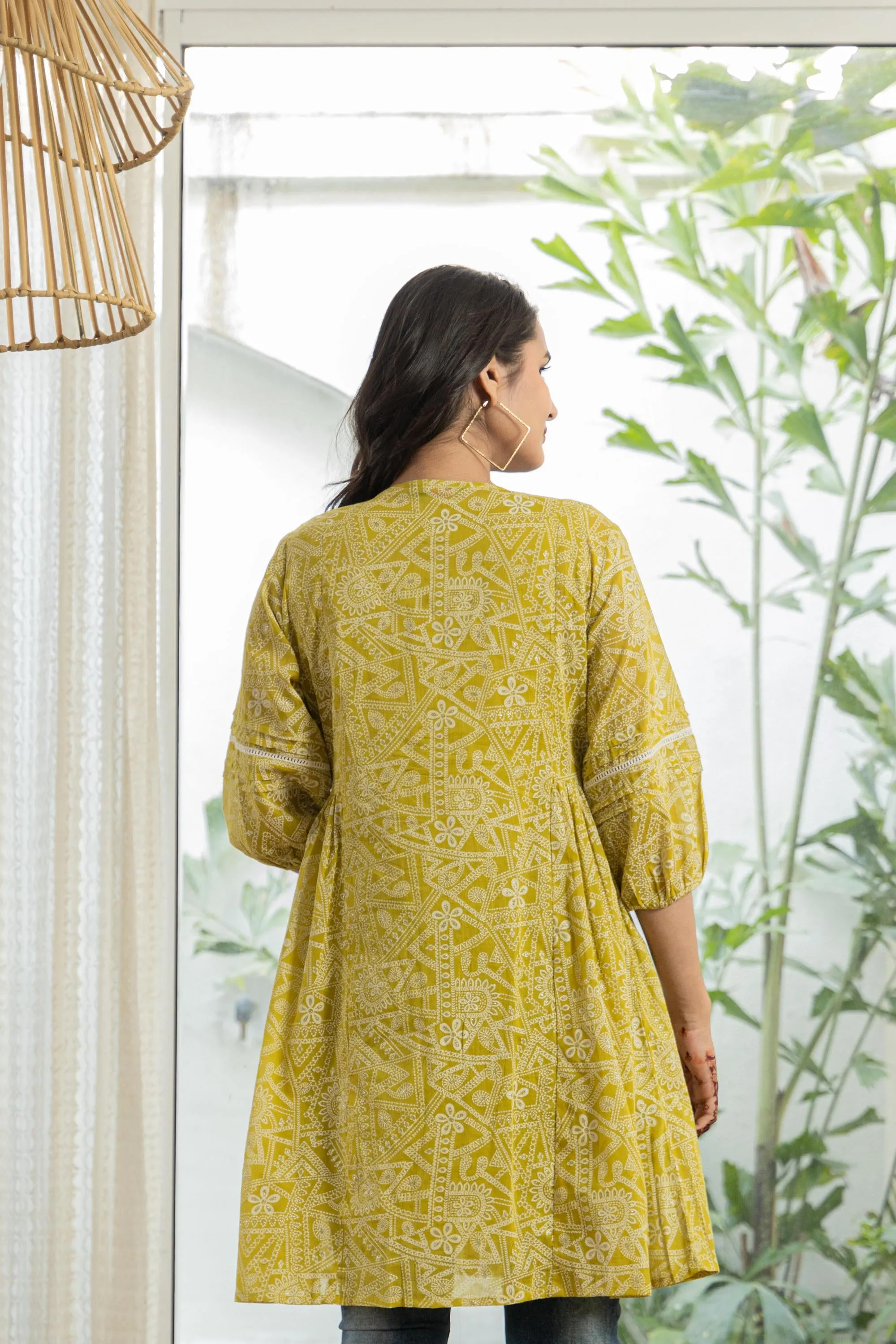 Lemon Ethnic Motif Printed Cotton Kurta With Button Closure