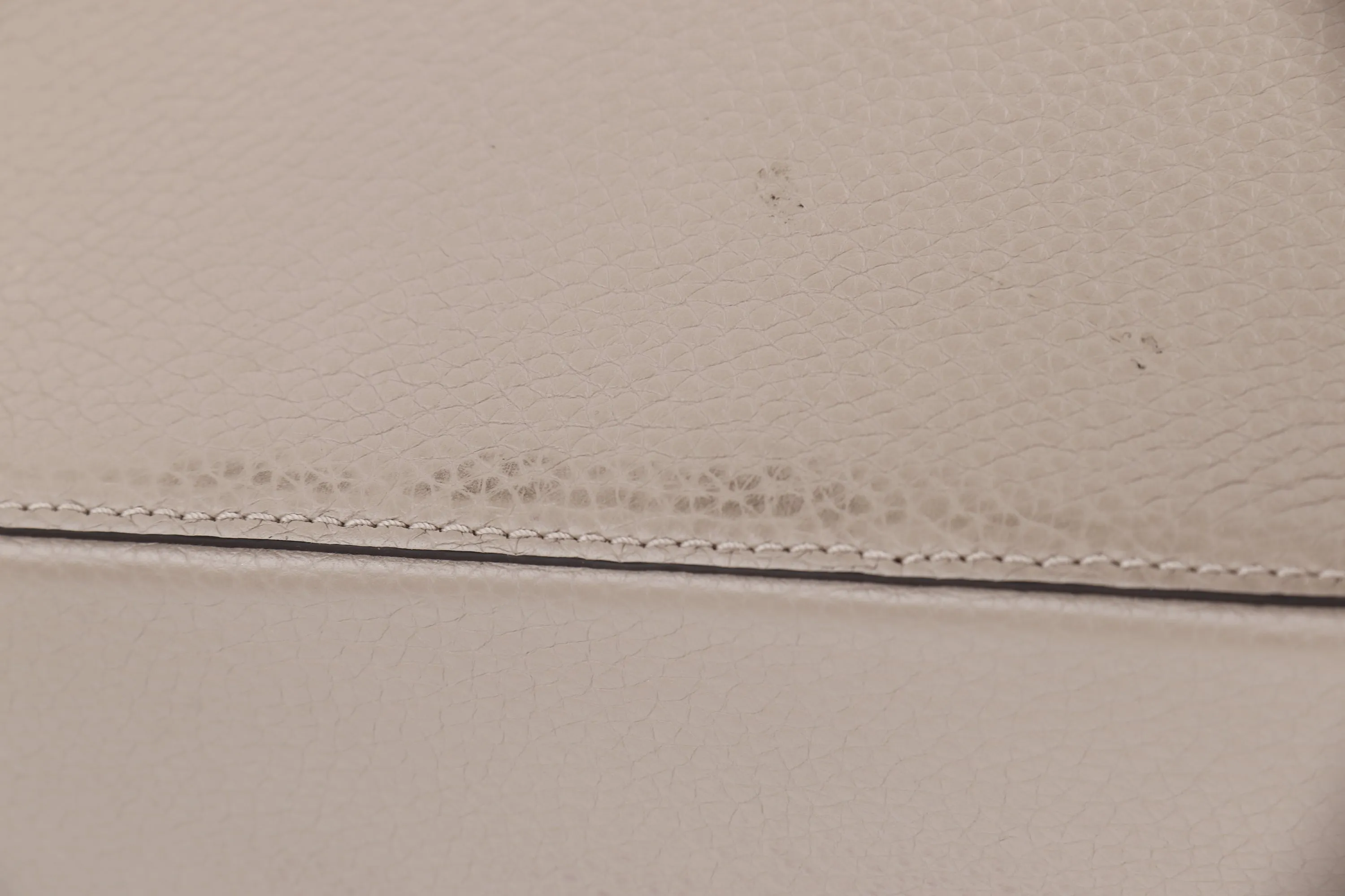 LOUIS VUITTON M94634 CAPUCINE BB (MI0166) GALET COLOR TAURILLON LEATHER GOLD HARFDWARE, WITH STRAP & DUST COVER