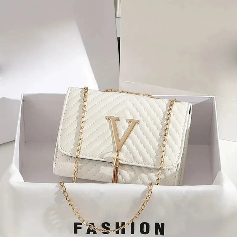 Luxury-Inspired Crossbody Bag – Elevate Your Everyday Look