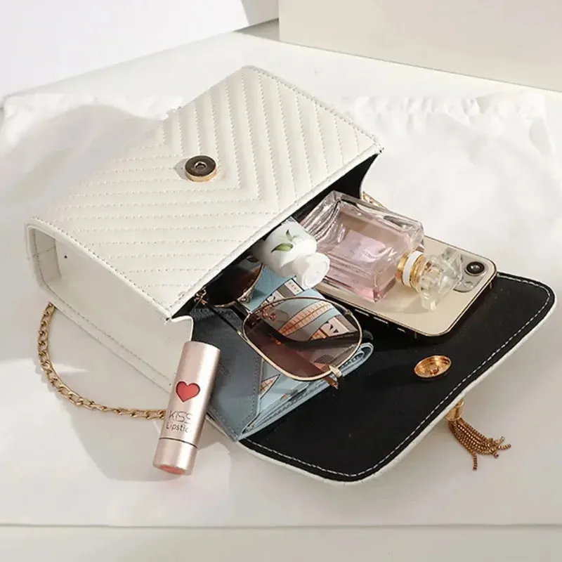 Luxury-Inspired Crossbody Bag – Elevate Your Everyday Look