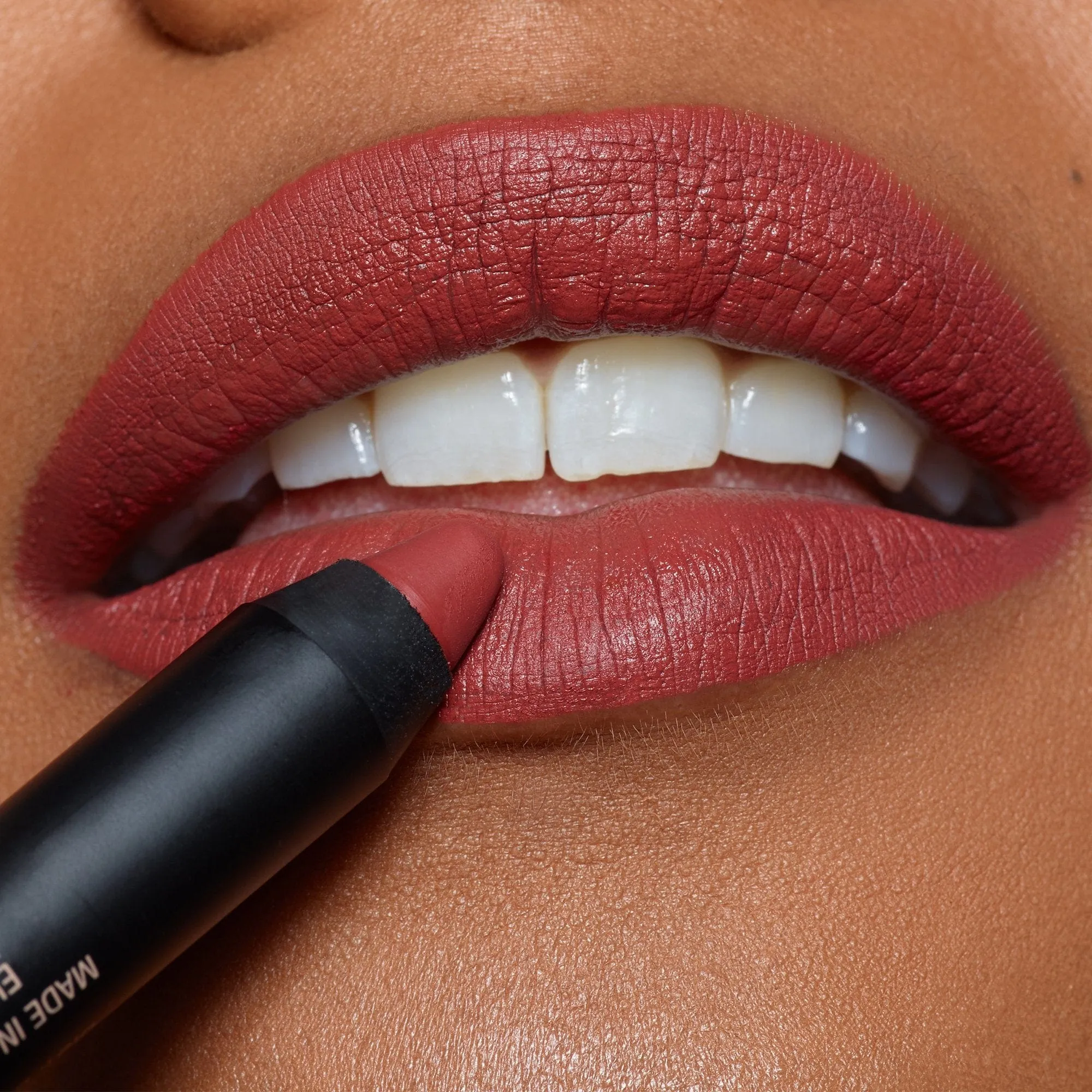 Magnetic Matte Lip Color - Matte Lipstick