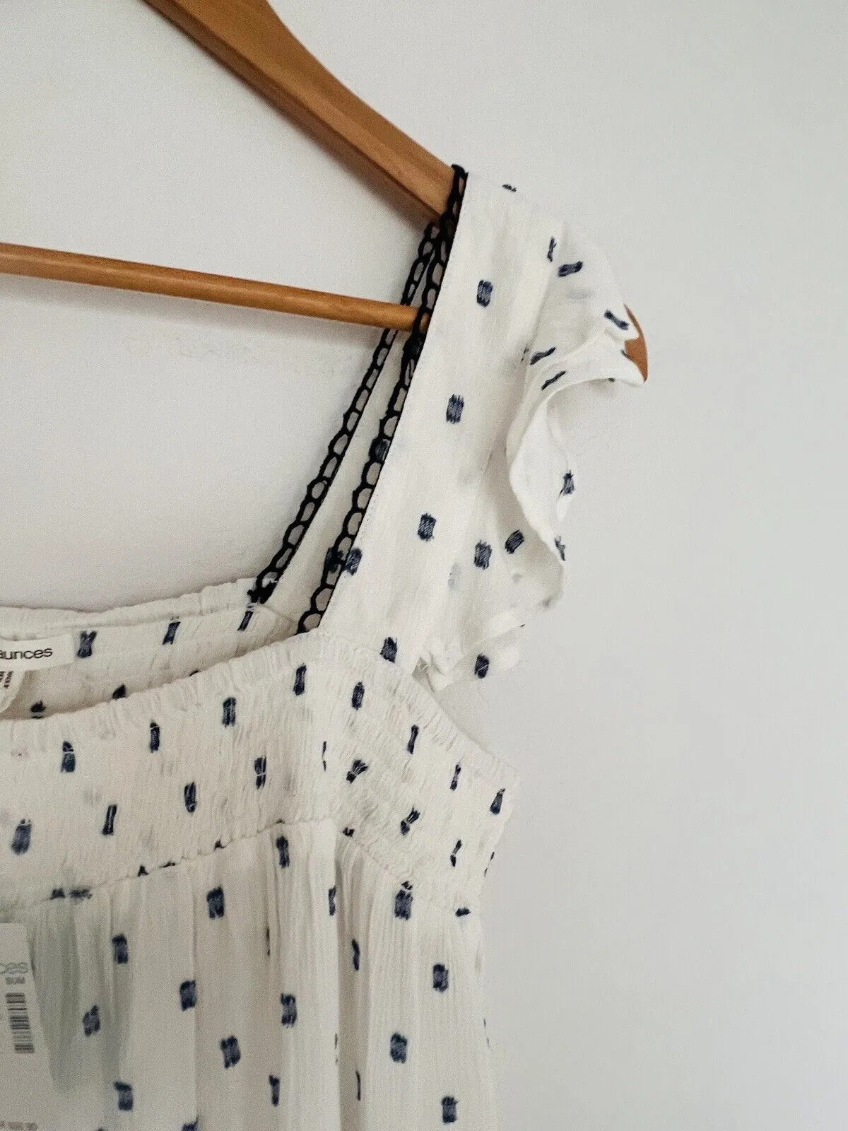MAURICES NWT White Abstract Print Top Tank Sz S Crinkle Ruffle Sleeve Tunic