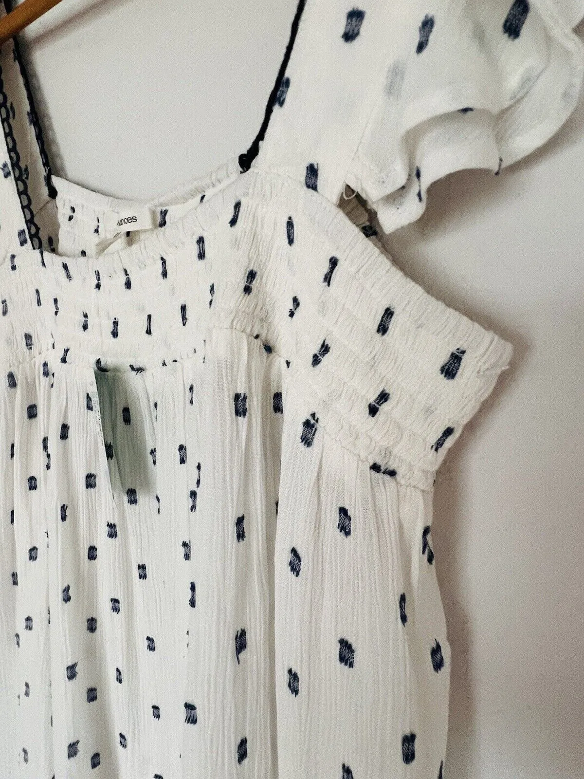 MAURICES NWT White Abstract Print Top Tank Sz S Crinkle Ruffle Sleeve Tunic