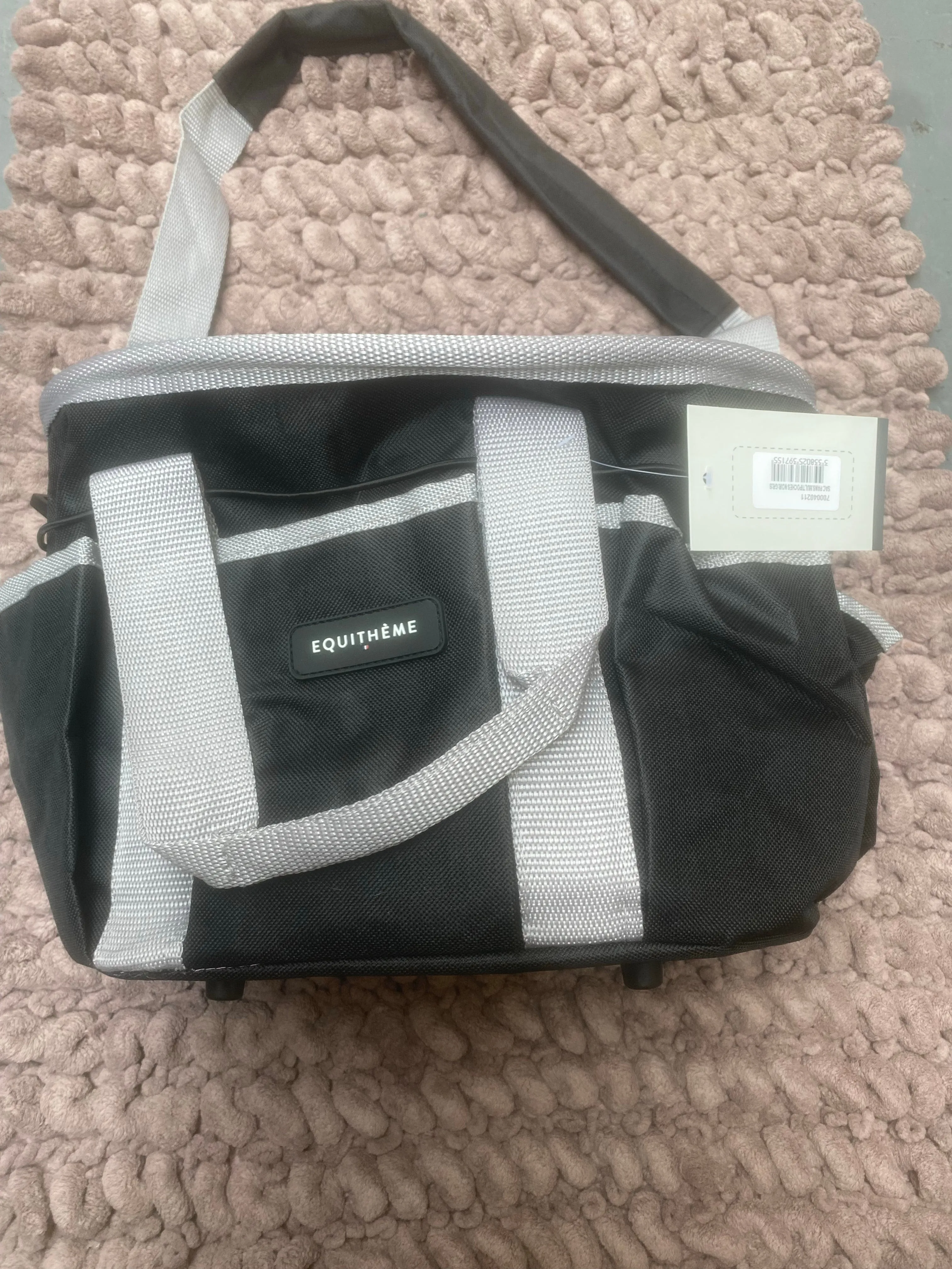 New equitheme multi pocket grooming bag FREE POSTAGE*