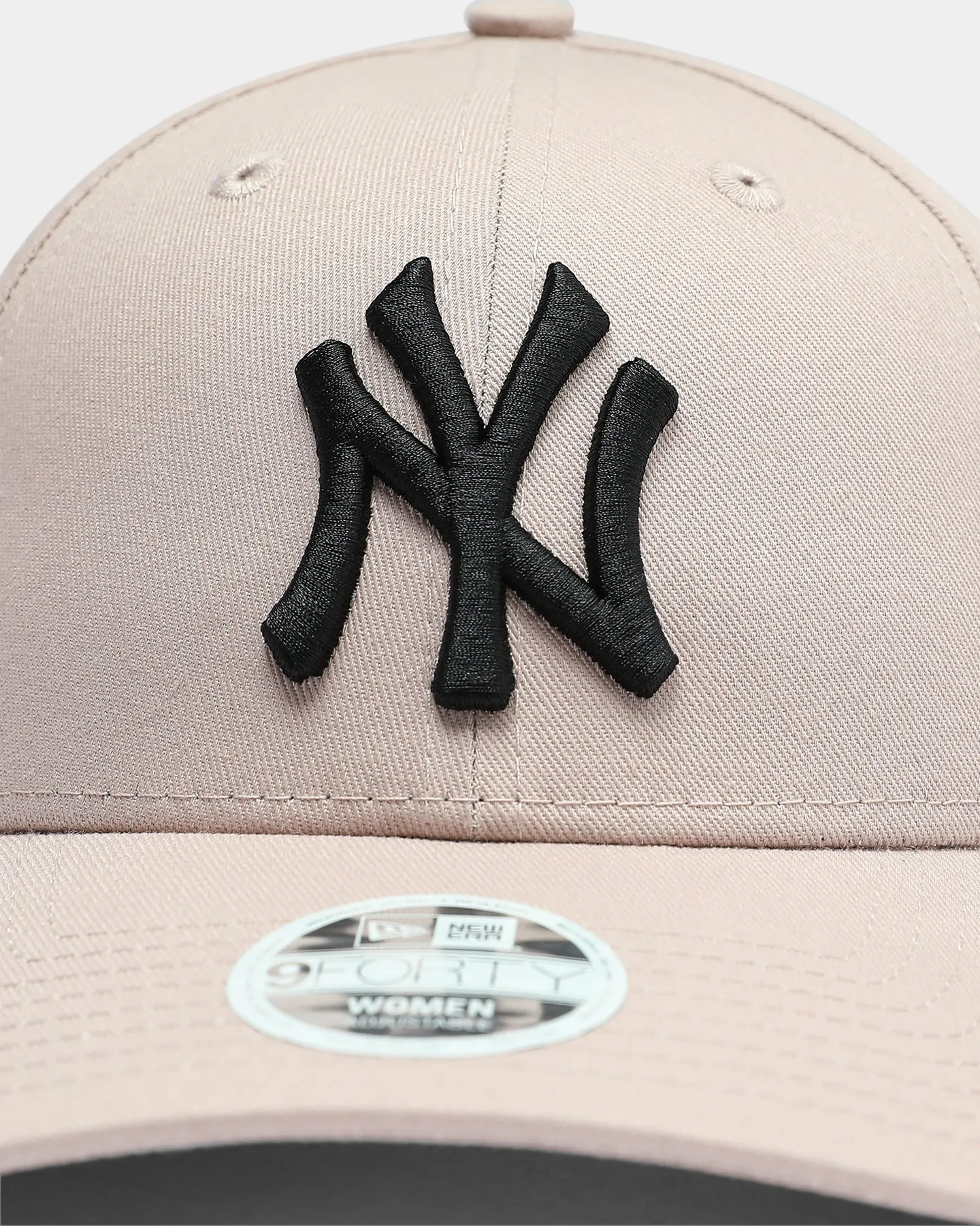 New Era Women's New York Yankees 9FORTY Strapback Stone Rose/Black