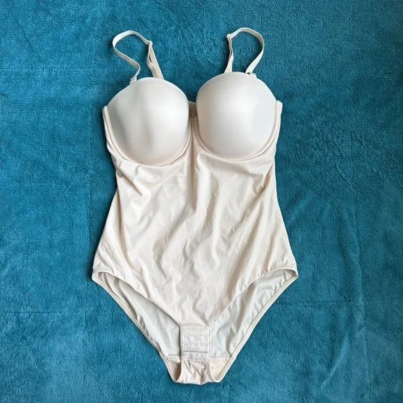 NWOT Wacoal Red Carpet Shaping Bodybriefer 40D Bodysuit 801219 Beige Convertible