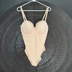 NWOT Wacoal Red Carpet Shaping Bodybriefer 40D Bodysuit 801219 Beige Convertible