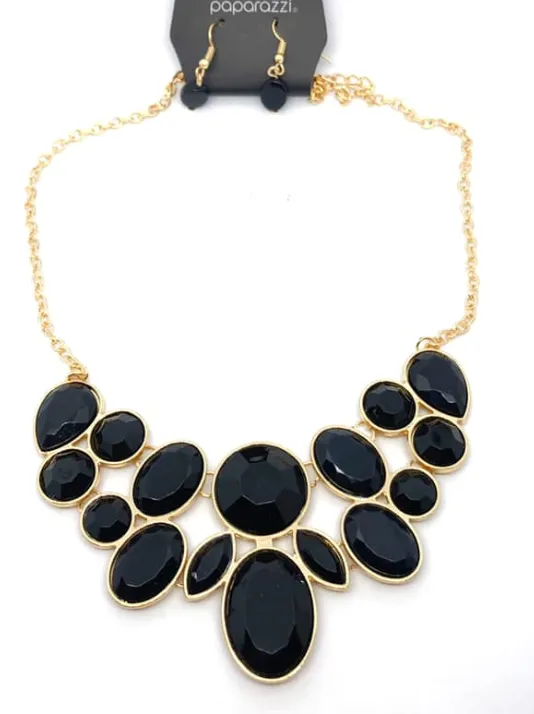 Paparazzi - Demi Diva - Black Necklace
