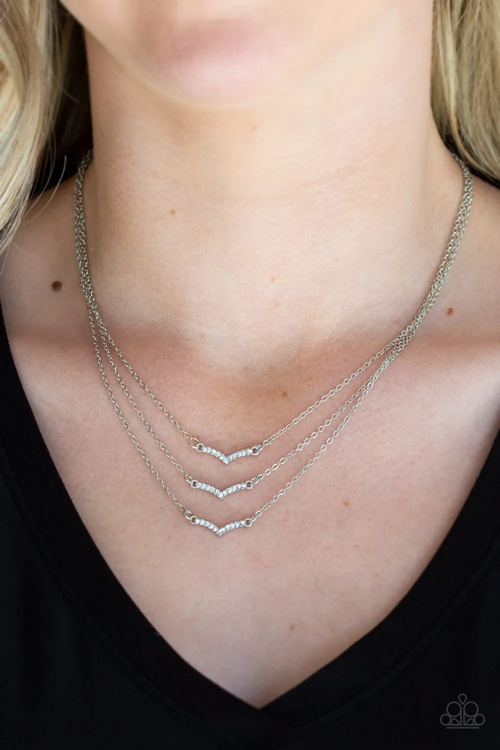 Paparazzi " Pretty Petite " Silver Metal Multi Layered Rhinestone Chevon Necklace Set