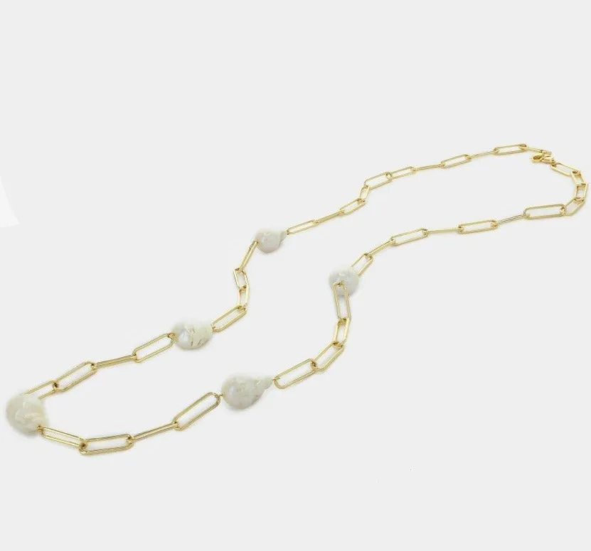 Paperclip Chain Necklace with 5 Baroque Pearls