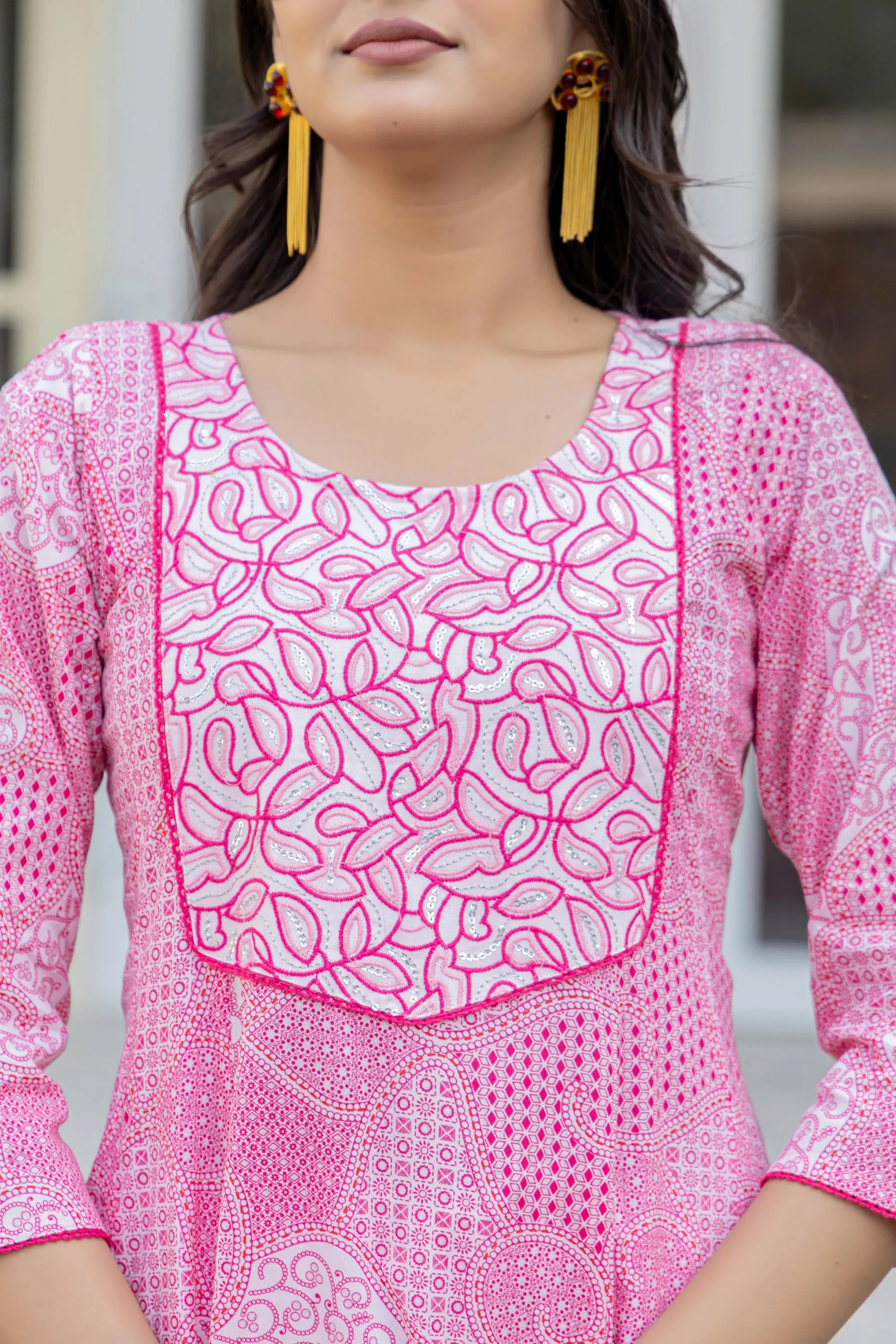 Pink Ethnic Motif Printed Viscose Kurta With Sequins
