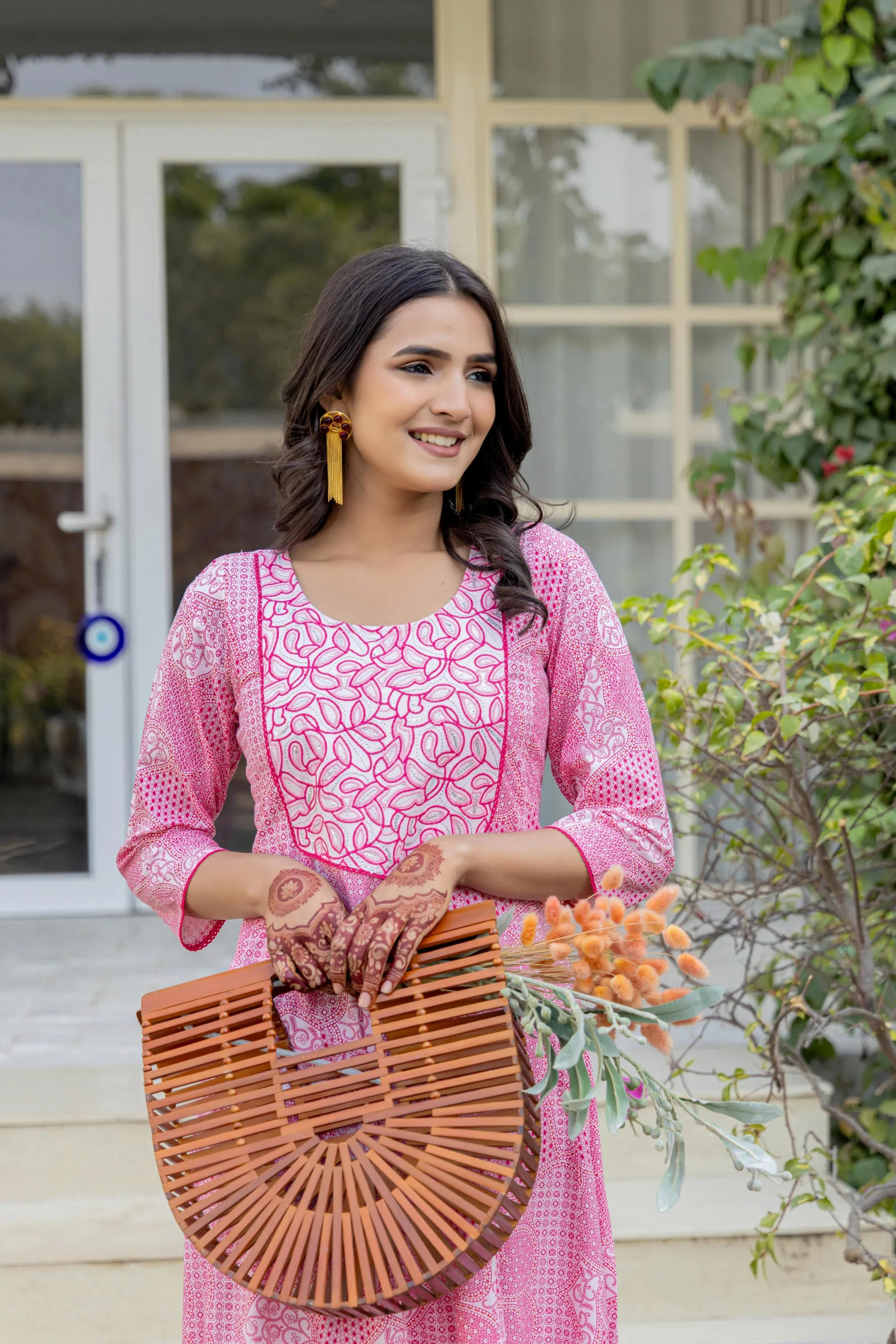 Pink Ethnic Motif Printed Viscose Kurta With Sequins