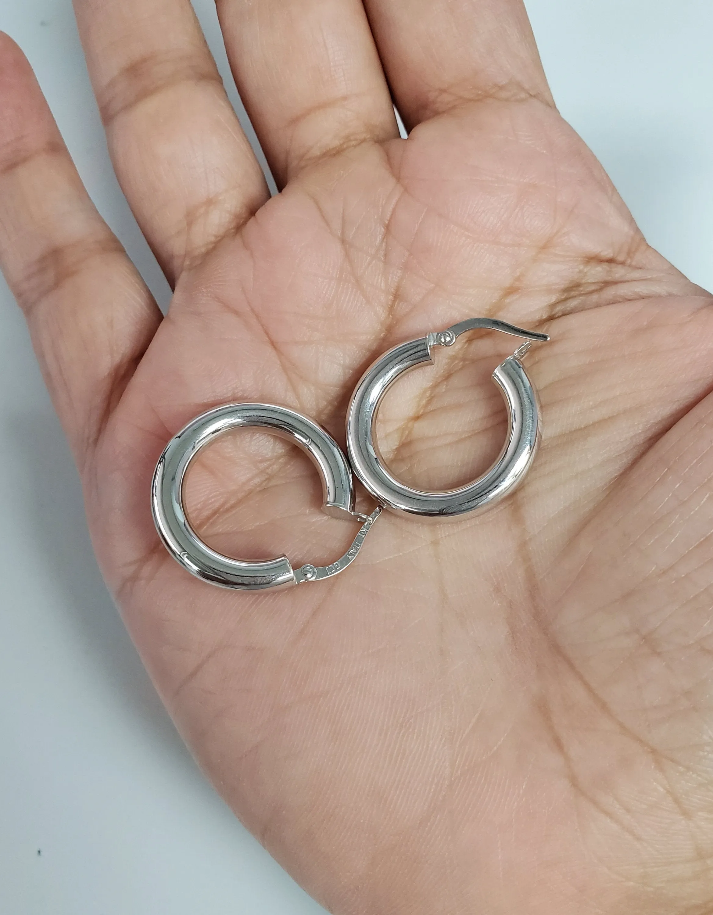 Polished 24mm 14K White Gold Hoop Earrings