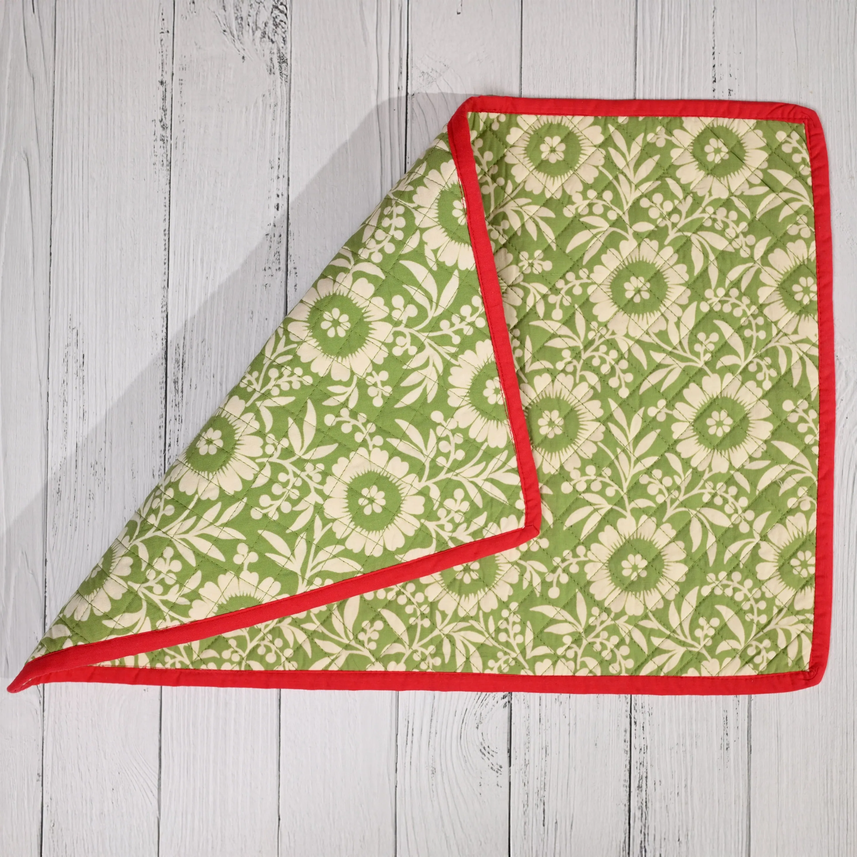 Quilted Floral Cotton Placemat (set of 6)