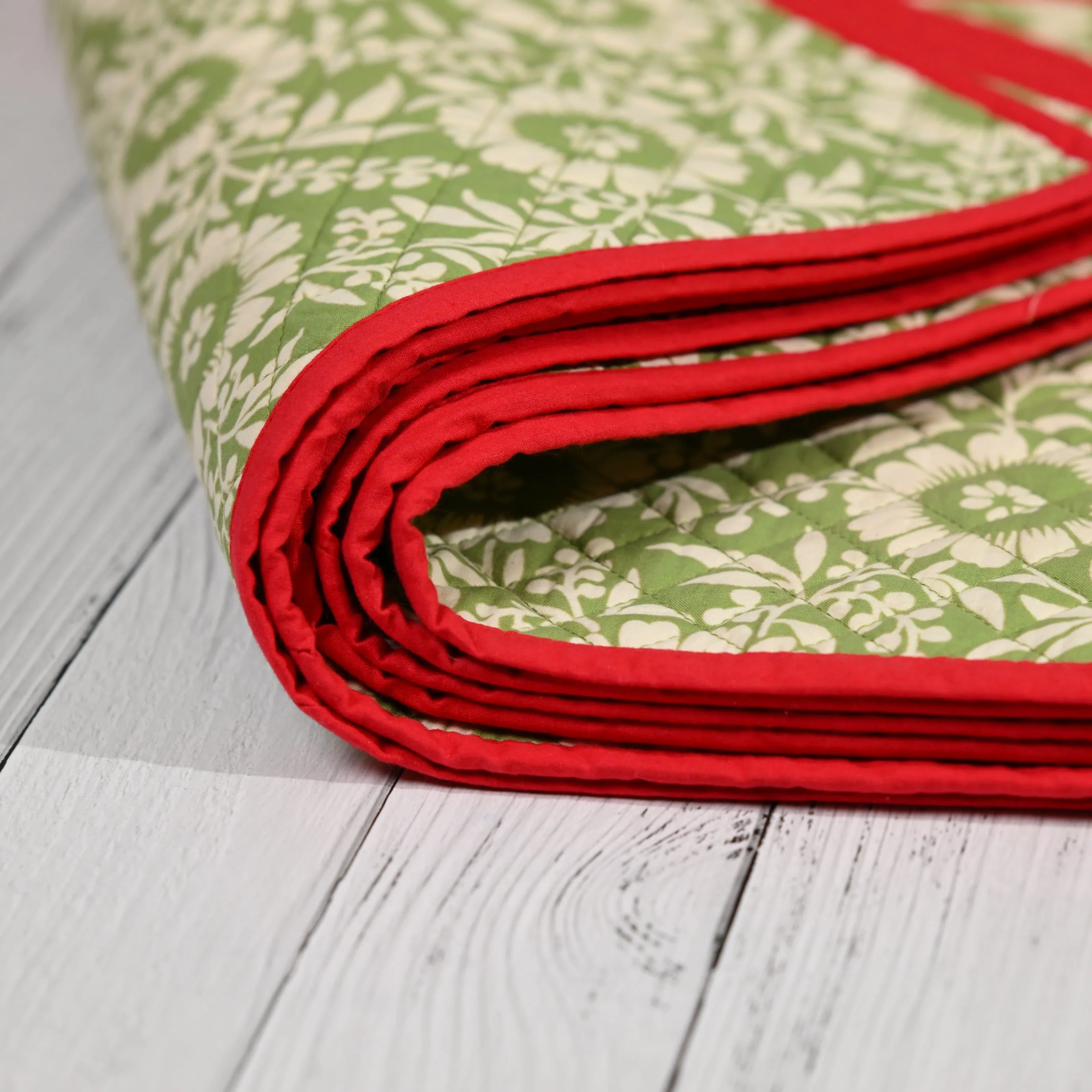 Quilted Floral Cotton Placemat (set of 6)