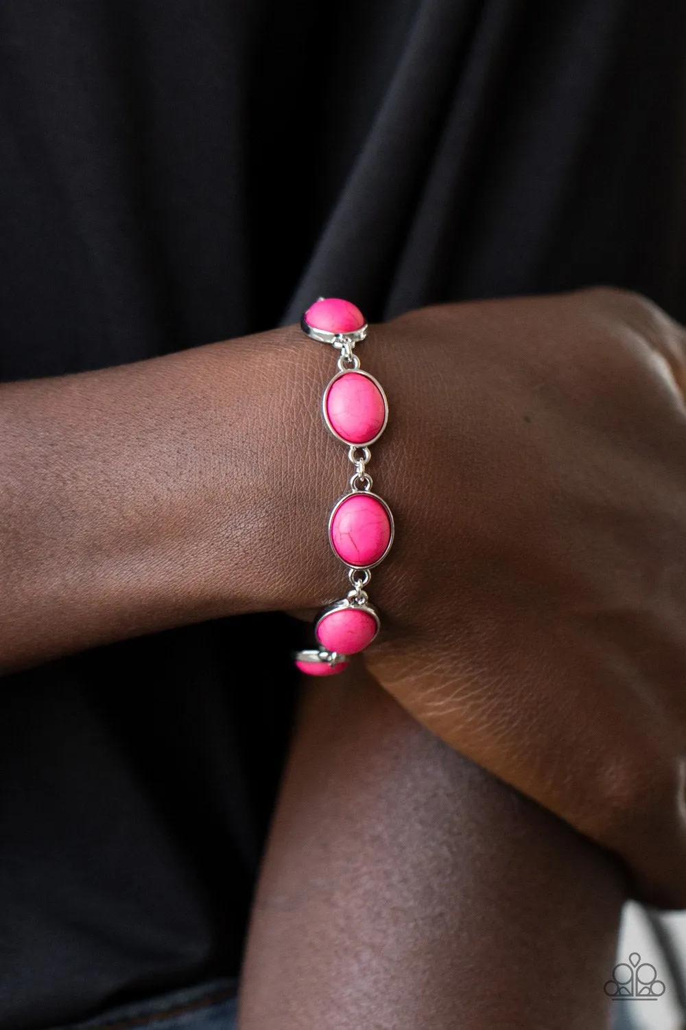 "Nice Stonework" Silver Metal Pink Crackle Stone Clasp Bracelet