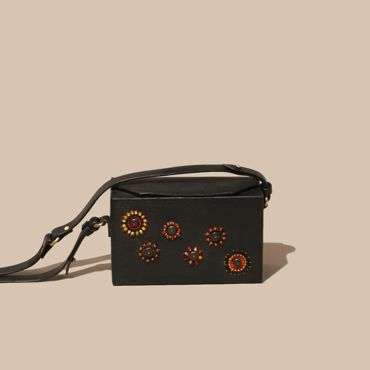 "Tara" BOX SLING - Black